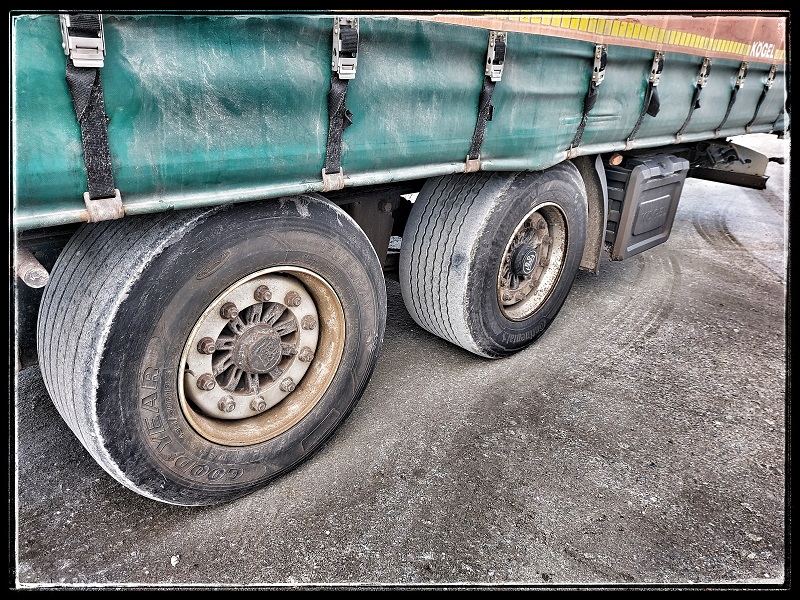 Koło z zużytymi klockami